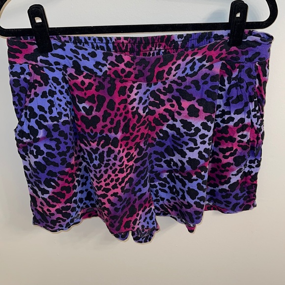 Decree Shorts Size XL Color Purple Pink Black - Picture 1 of 4